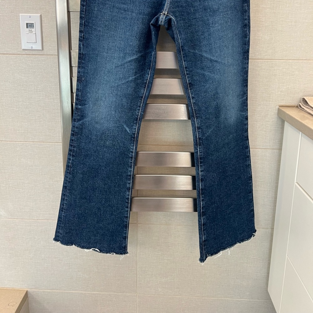 Woman’s Ag-Ed  Alexxis boot denim jeans size 28x30 excellent condition